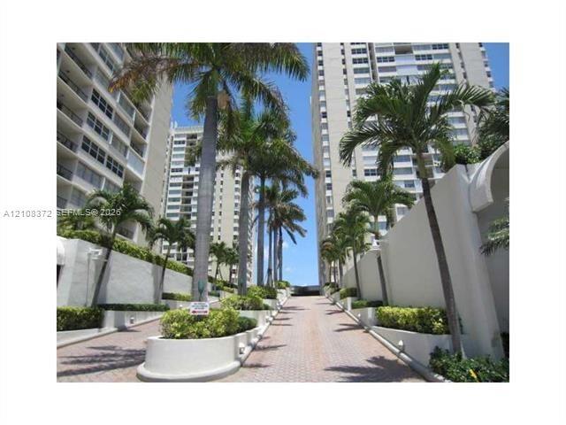 1880 S Ocean Dr # 401, Hallandale Beach FL 33009