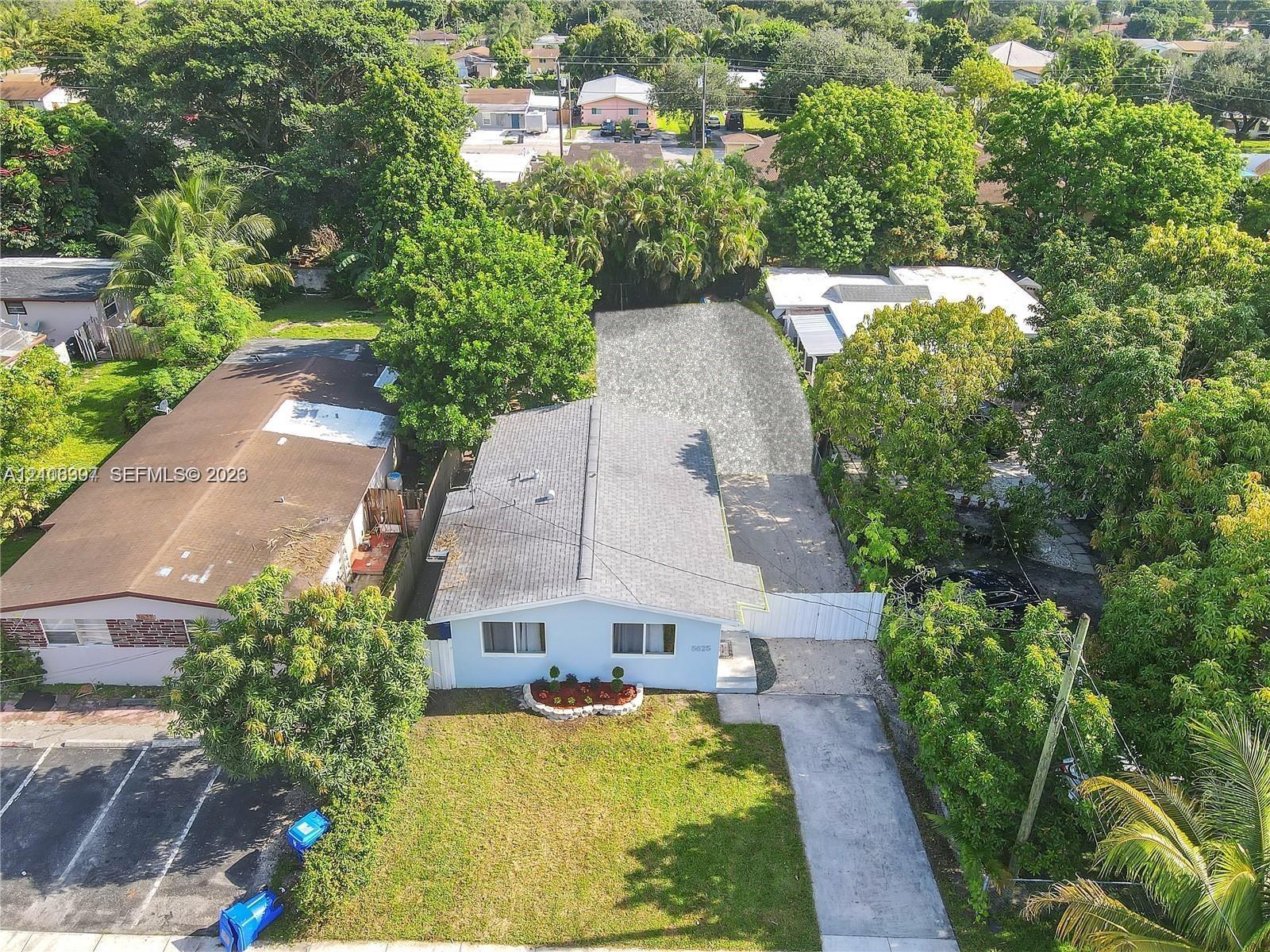 5625 Taylor St, Hollywood FL 33021