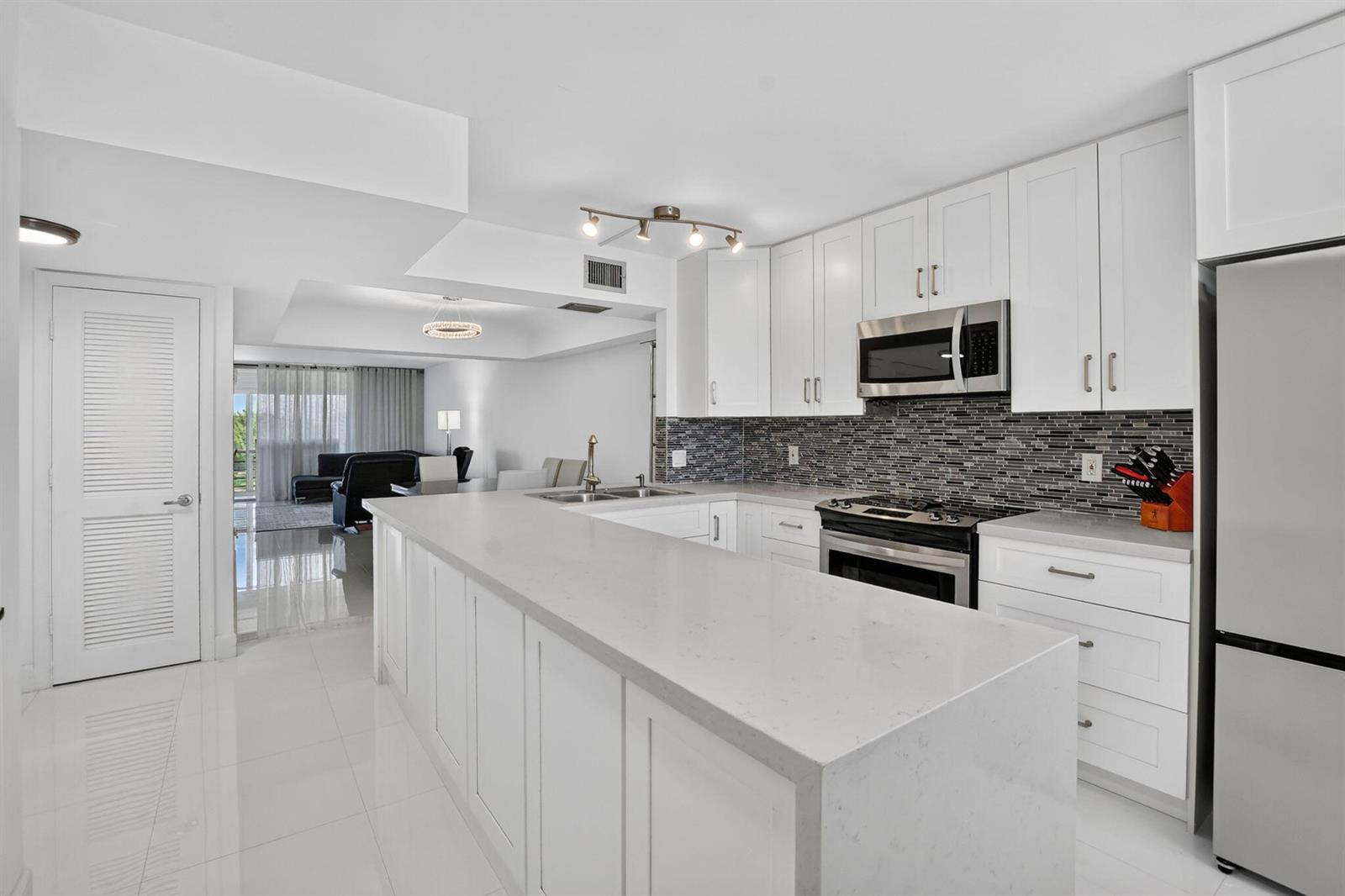 23099 BARWOOD Lane N # 308, Boca Raton FL 33428