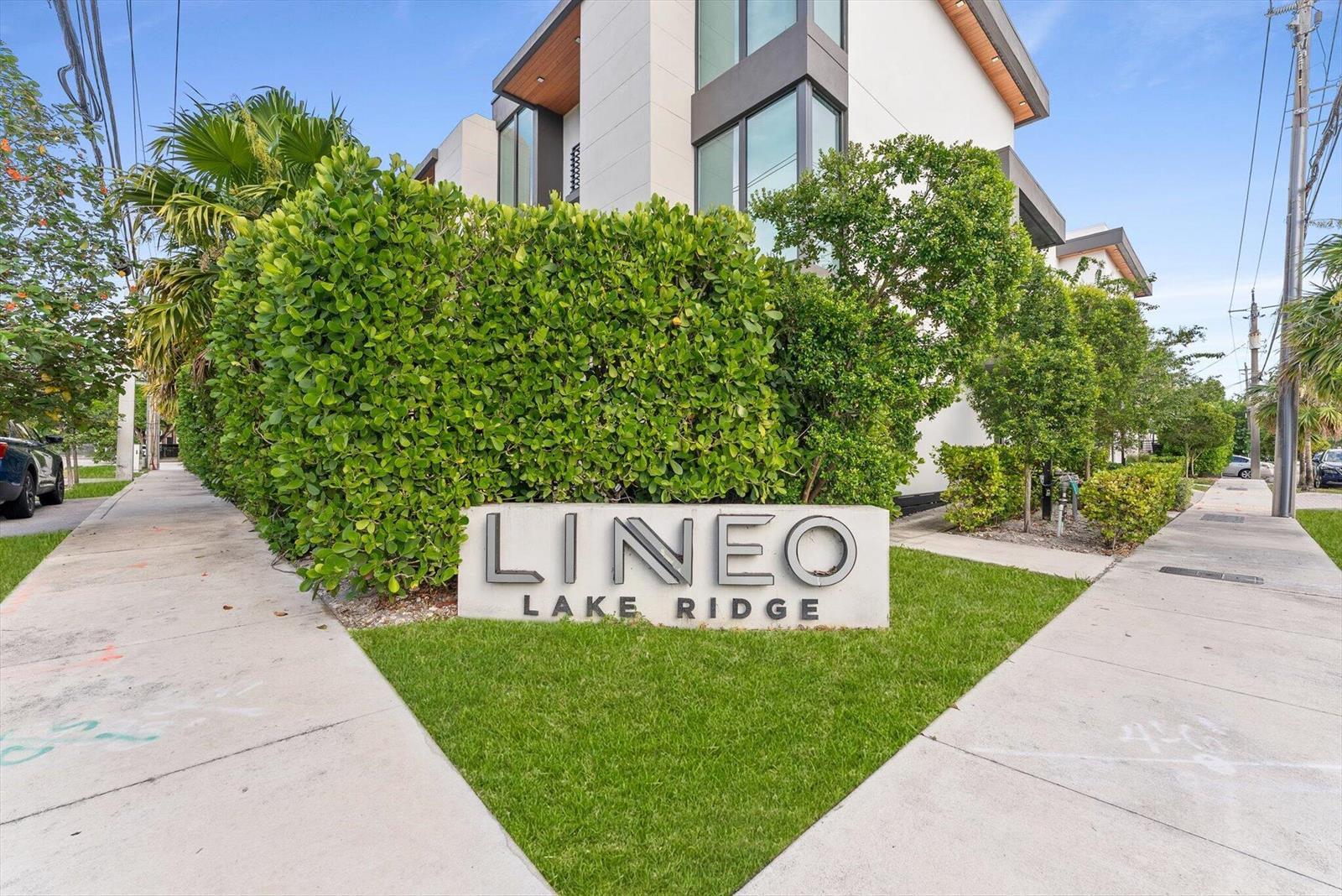 1048 N VICTORIA PARK Road, Fort Lauderdale FL 33304