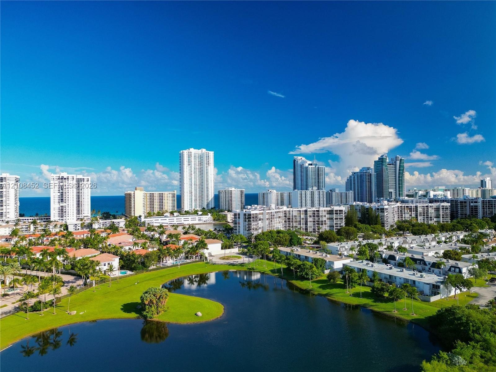 1000 Parkview Dr # 809, Hallandale Beach FL 33009