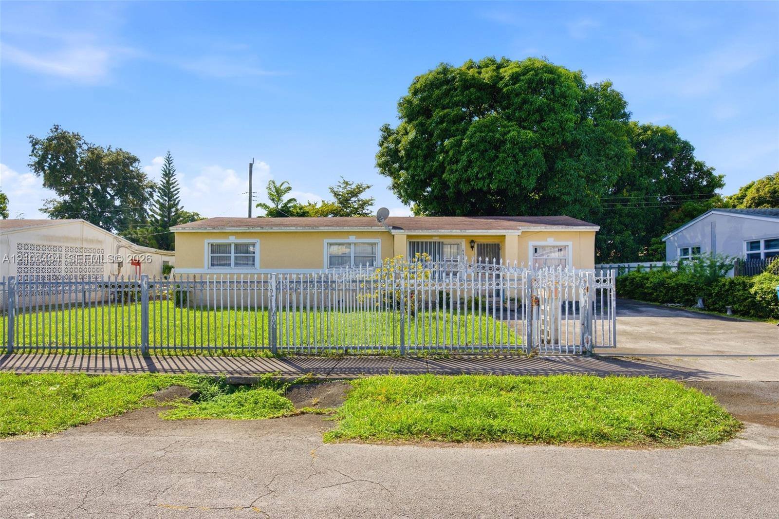 6940 NW 28th Ave, Miami FL 33147