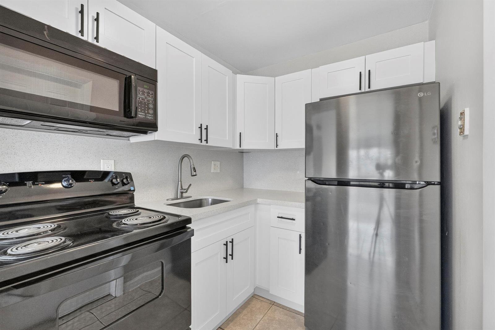 151 SE 6TH Avenue # 16, Pompano Beach FL 33060