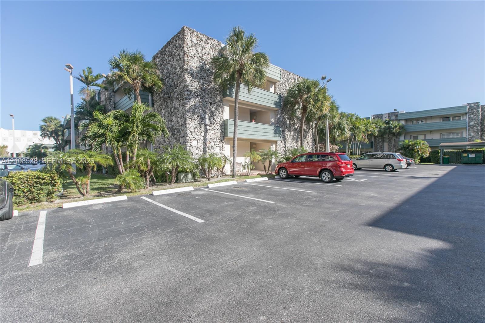8315 SW 72nd Ave # 313B, Miami FL 33143