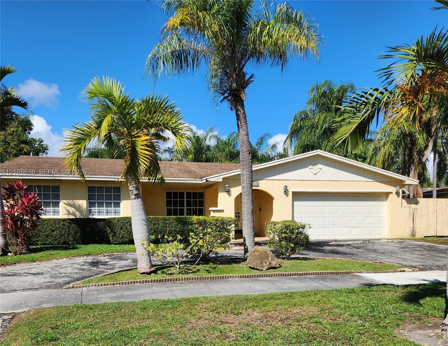 19810 SW 83rd Ave, Cutler Bay FL 33189