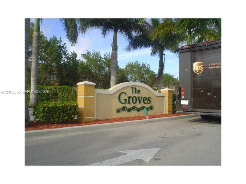 1698 SE 30th St # 1698, Homestead FL 33035