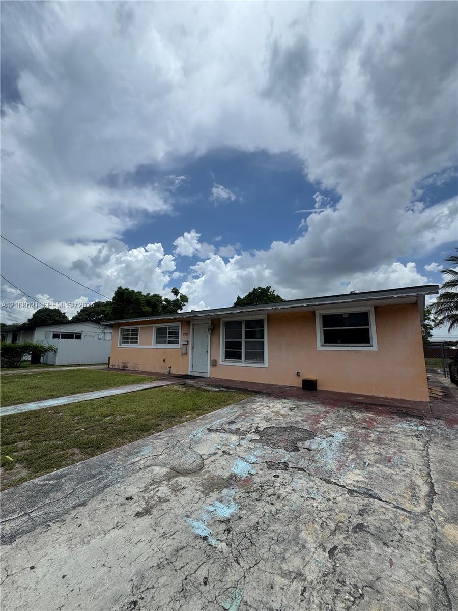 17210 NW 47th Ave, Miami Gardens FL 33055