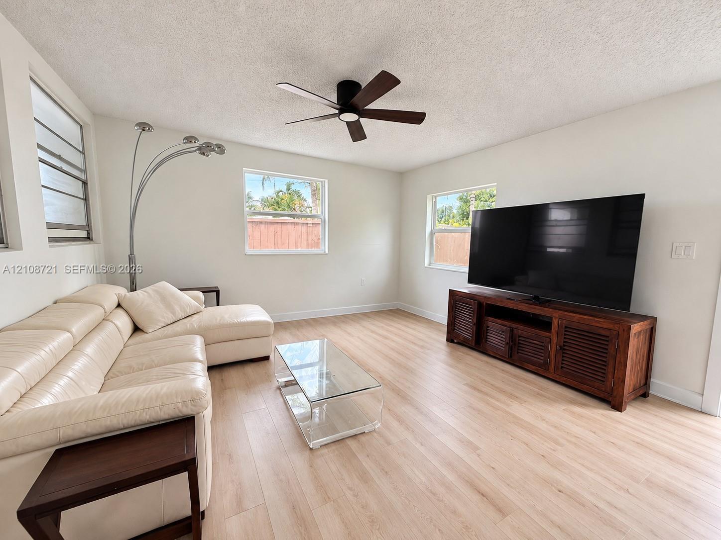 6561 SW 32nd St, Miami FL 33155