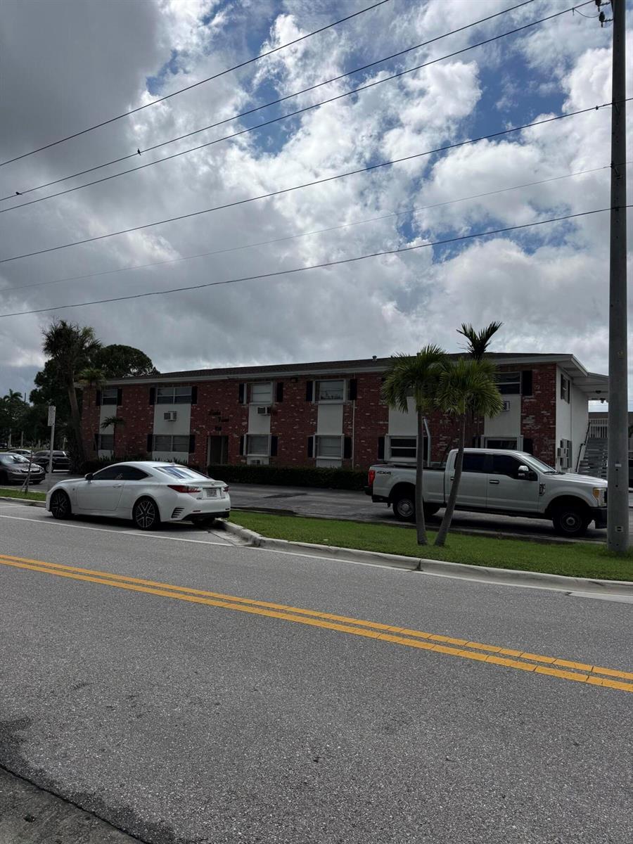 810 Lake Shore Drive # 46, Lake Park FL 33403